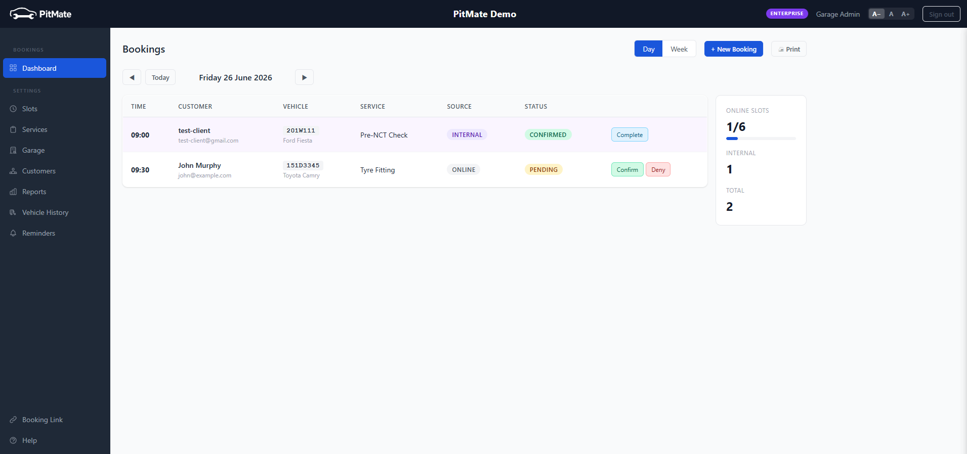 PitMate dashboard — daily bookings view